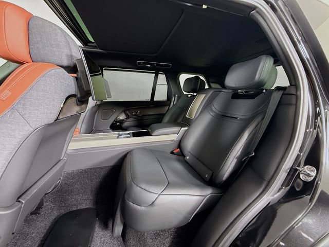 New 2026 Land Rover Range Rover SV AWD/4WD image 24