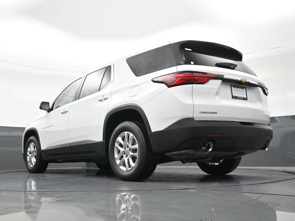 Used 2023 Chevrolet Traverse LS image 26