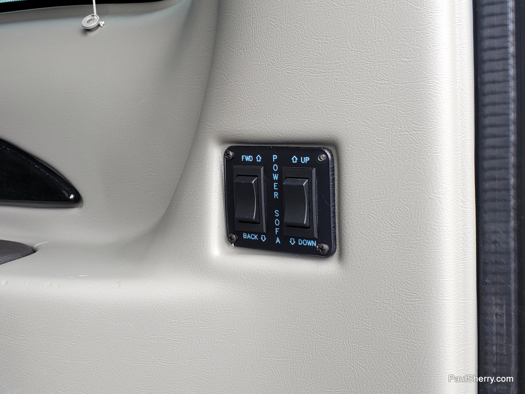 Used 2024 Mercedes-Benz Sprinter 2500 image 19