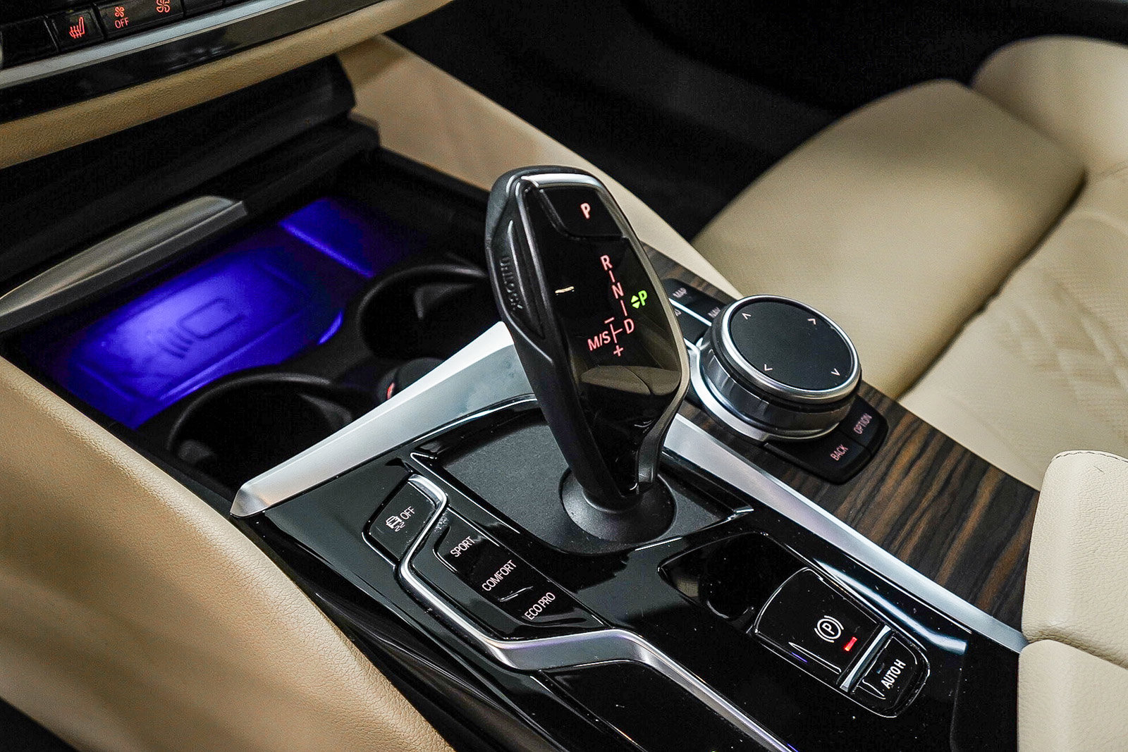 Certified 2022 BMW 530i w/ Premium Package image 22