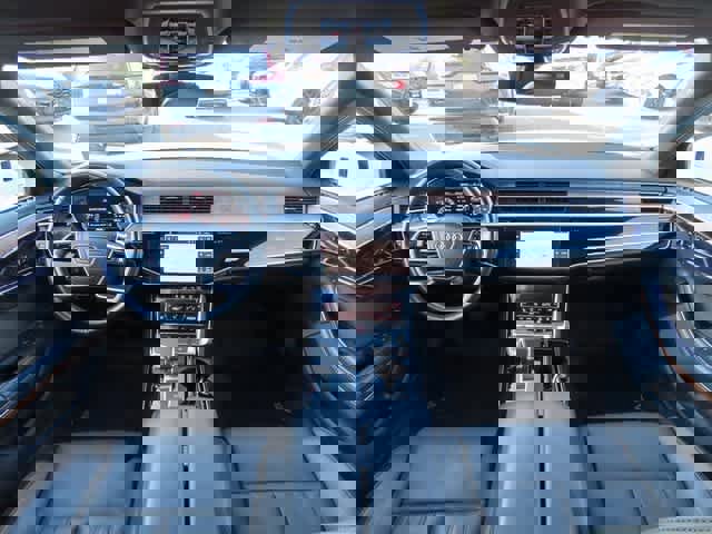 Used 2020 Audi A8 L 3.0T w/ Executive Package image 20