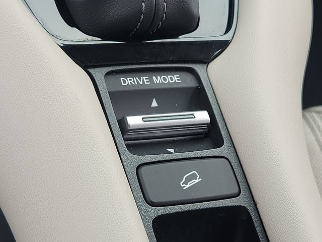 Used 2025 Honda HR-V LX image 24