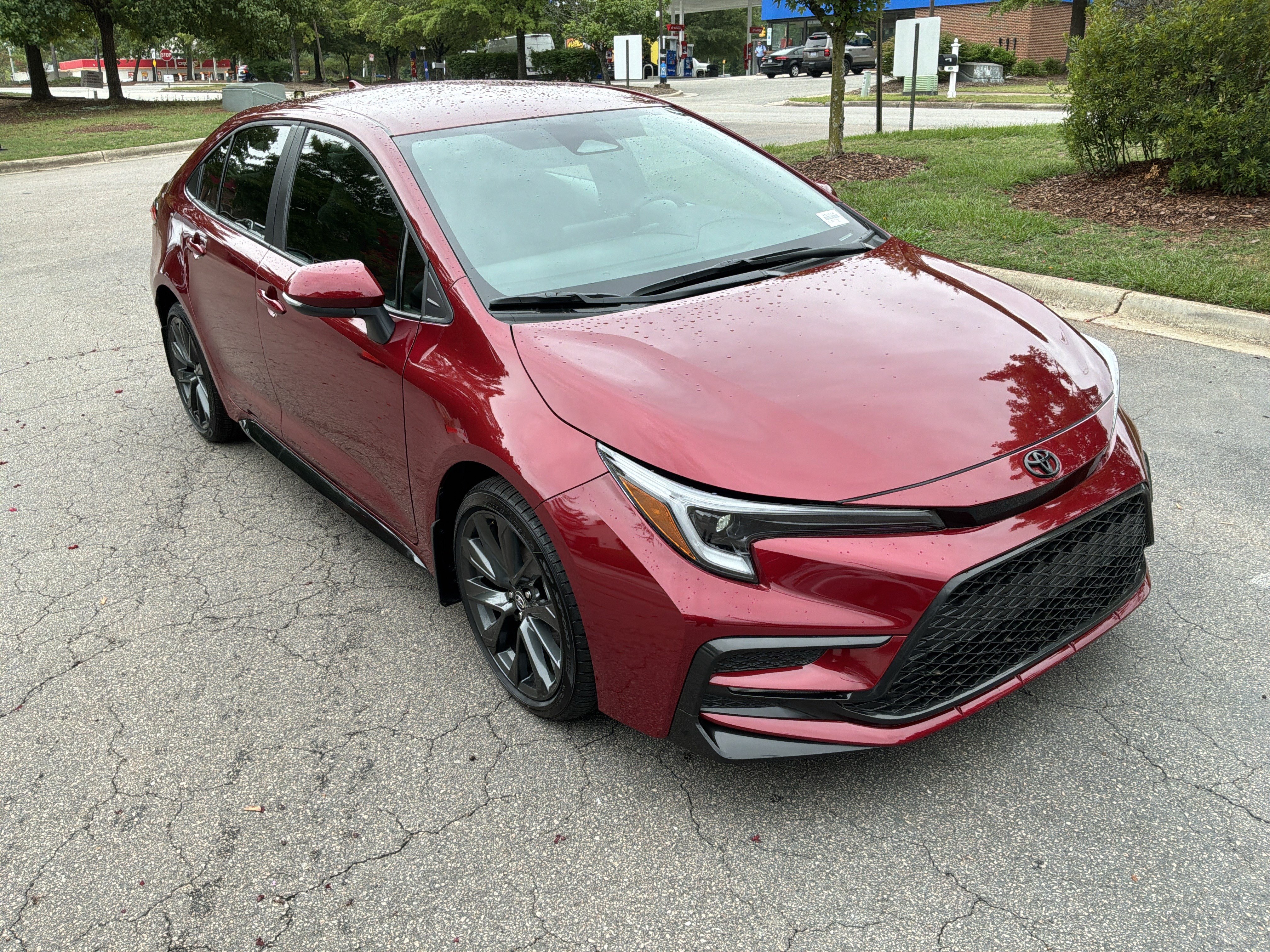 Used 2026 Toyota Corolla SE FWD image 2