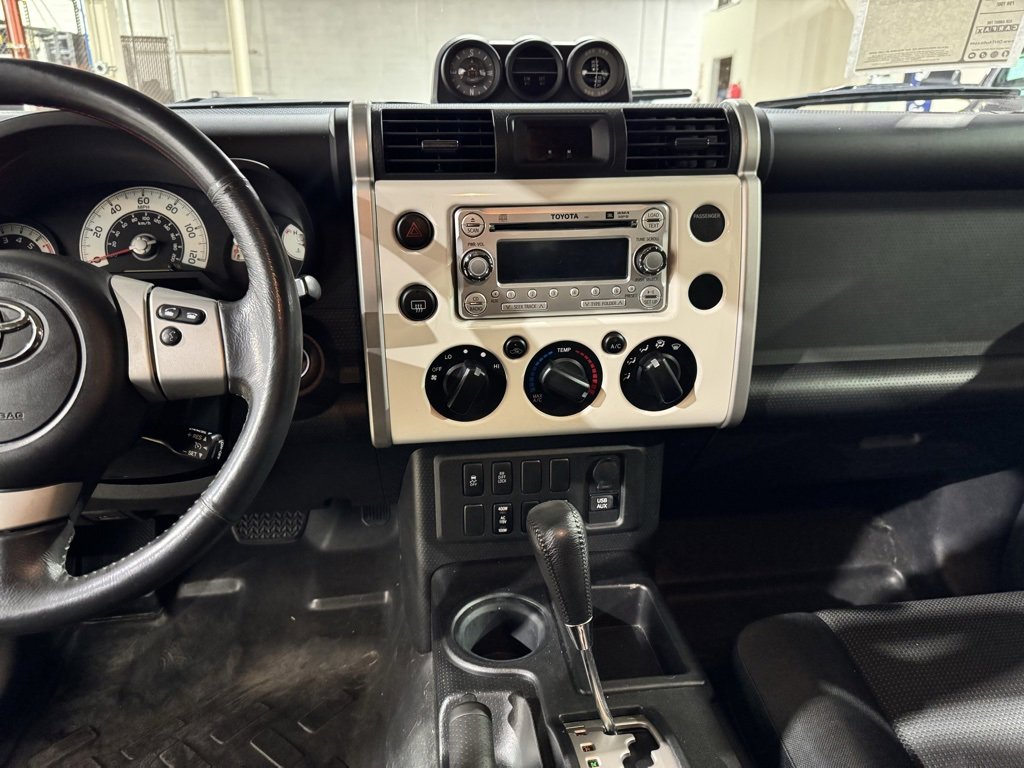 Used 2011 Toyota FJ Cruiser 2WD image 14