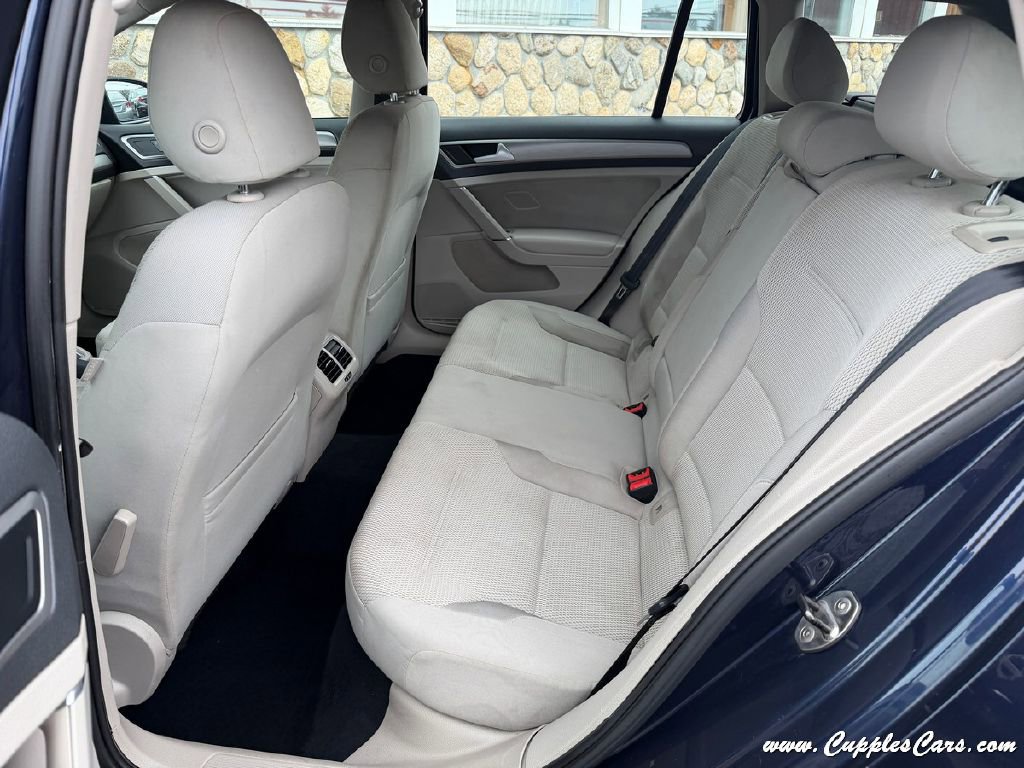 Used 2016 Volkswagen Golf S image 7