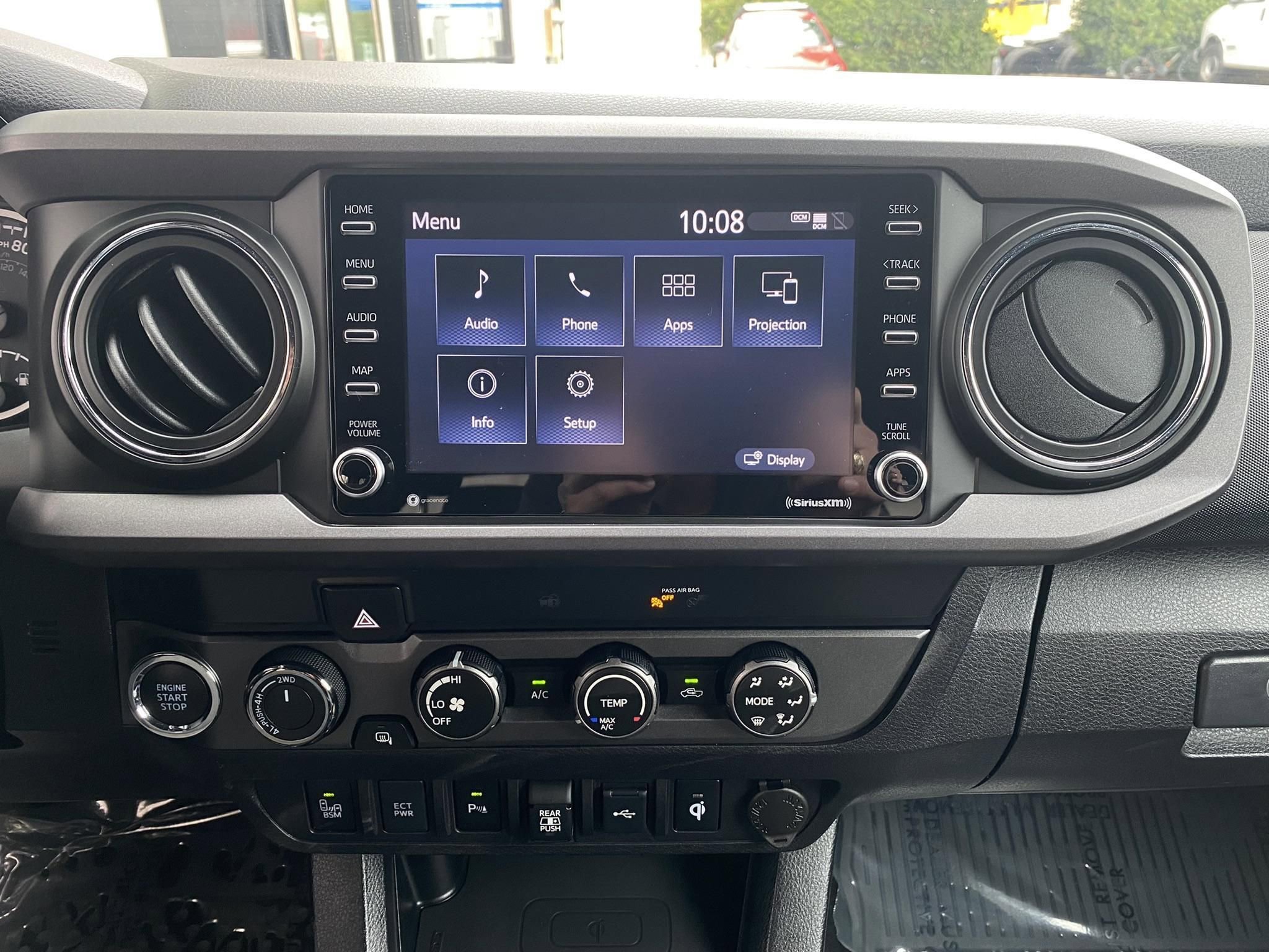 Used 2020 Toyota Tacoma TRD Off-Road w/ Technology Package image 10