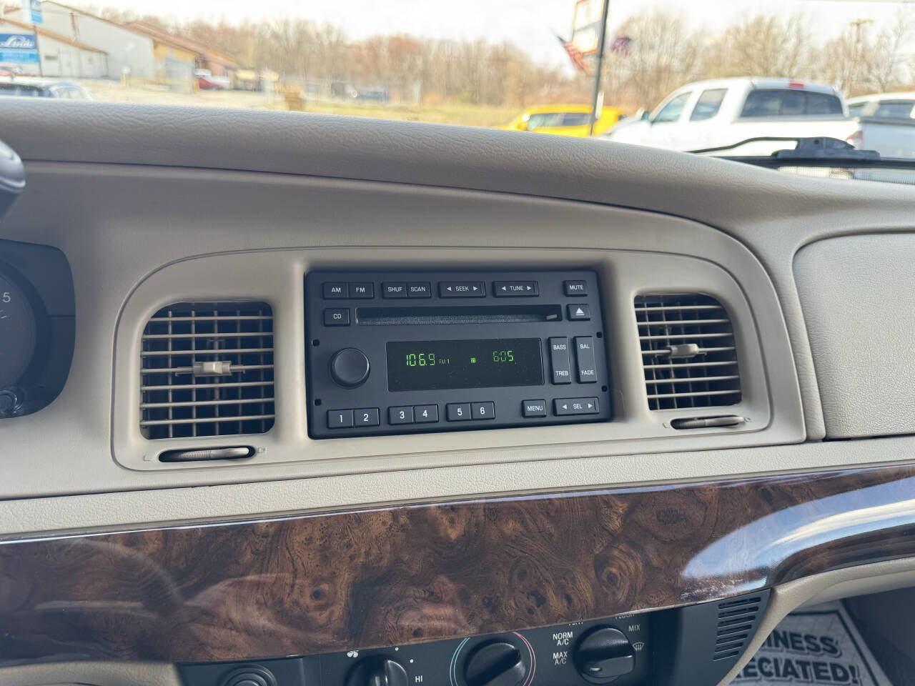 Used 2008 Mercury Grand Marquis GS image 27