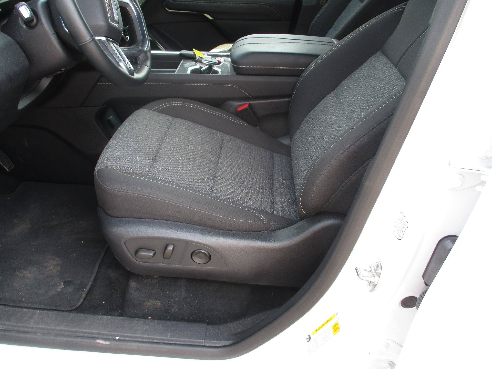 Used 2025 GMC Acadia Elevation FWD image 10