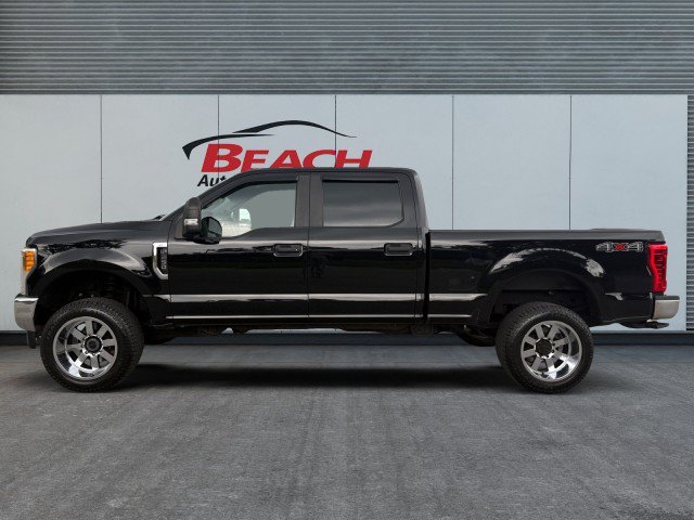 Used 2017 Ford F250 XL w/ Power Equipment Group AWD/4WD image 5
