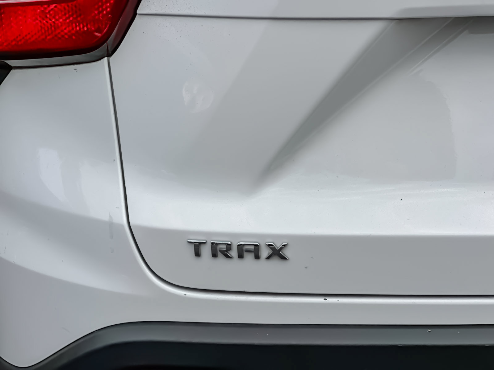 Used 2025 Chevrolet Trax LS FWD image 26