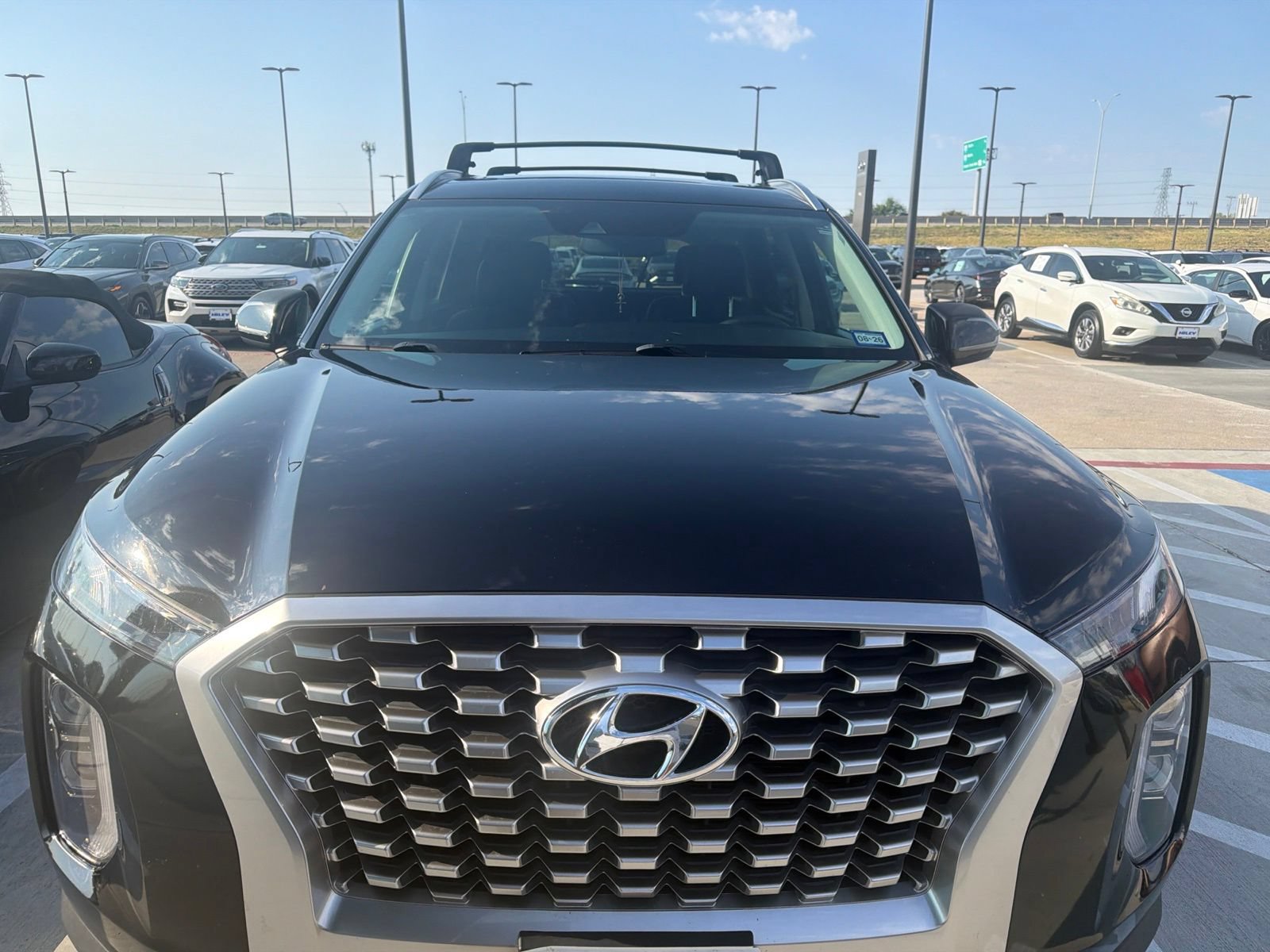 Used 2022 Hyundai Palisade SEL w/ Premium Package FWD image 2
