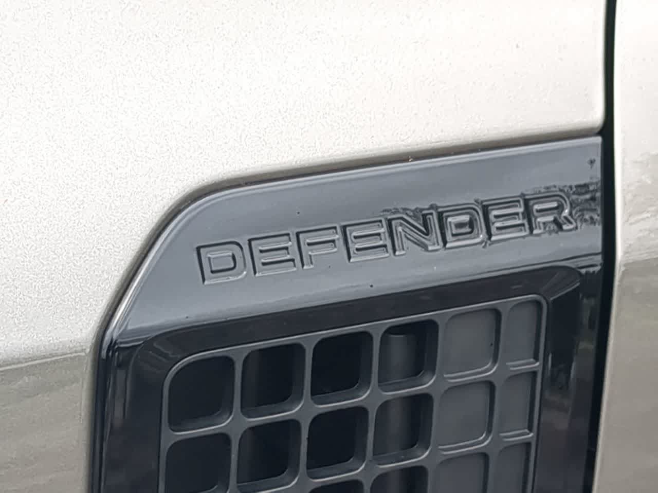 Certified 2025 Land Rover Defender 110 S AWD/4WD image 13