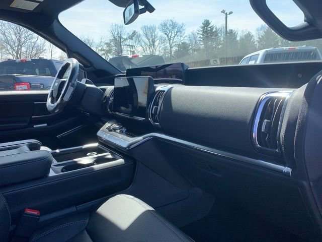 New 2026 Ford Expedition Platinum w/ Stealth Appearance Package image 18