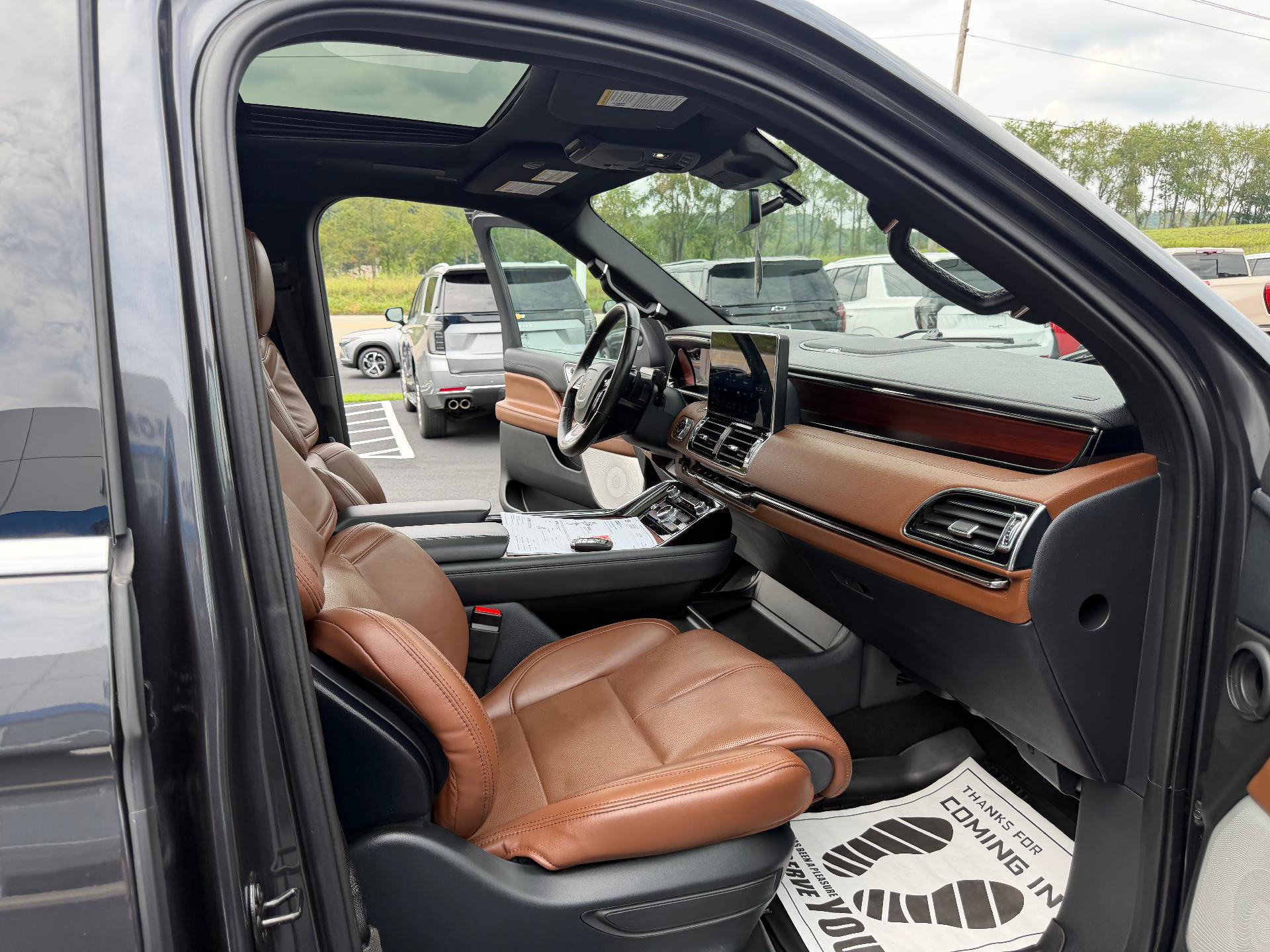 Used 2023 Lincoln Navigator L Reserve AWD/4WD image 39