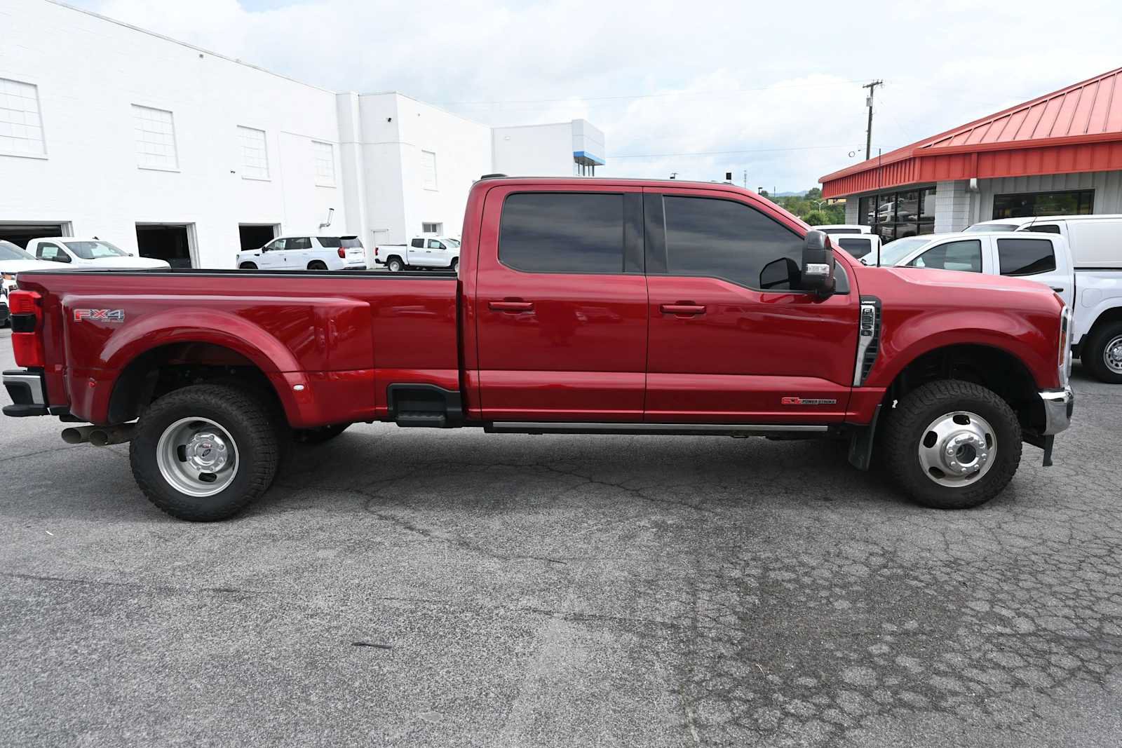 Used 2025 Ford F350 Lariat w/ Lariat Ultimate Package AWD/4WD image 3