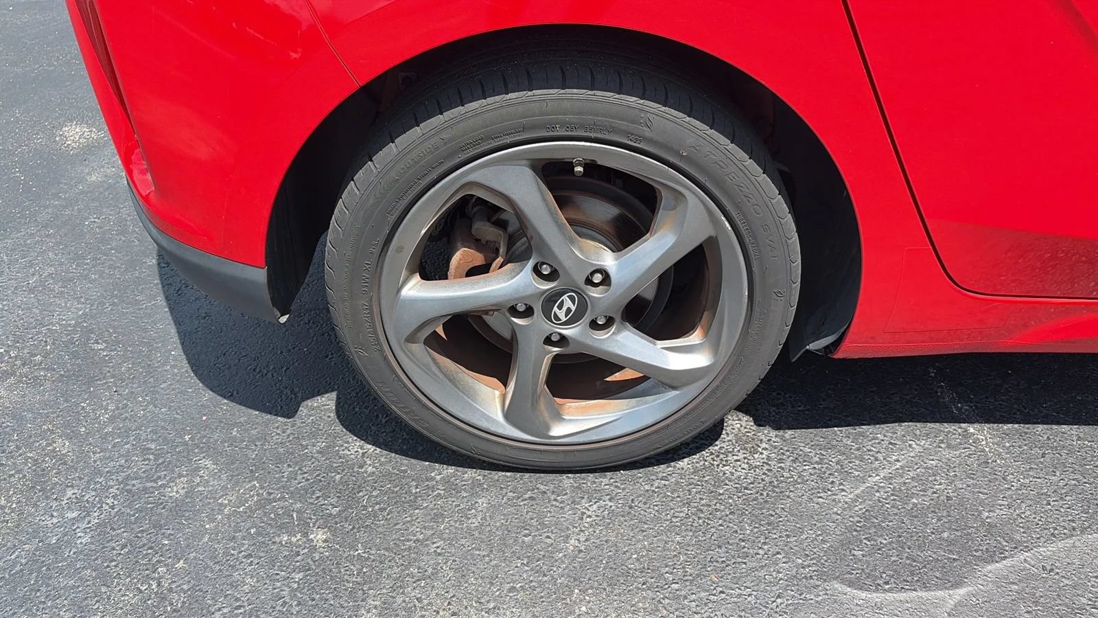 Used 2019 Hyundai Veloster 2.0 FWD image 8
