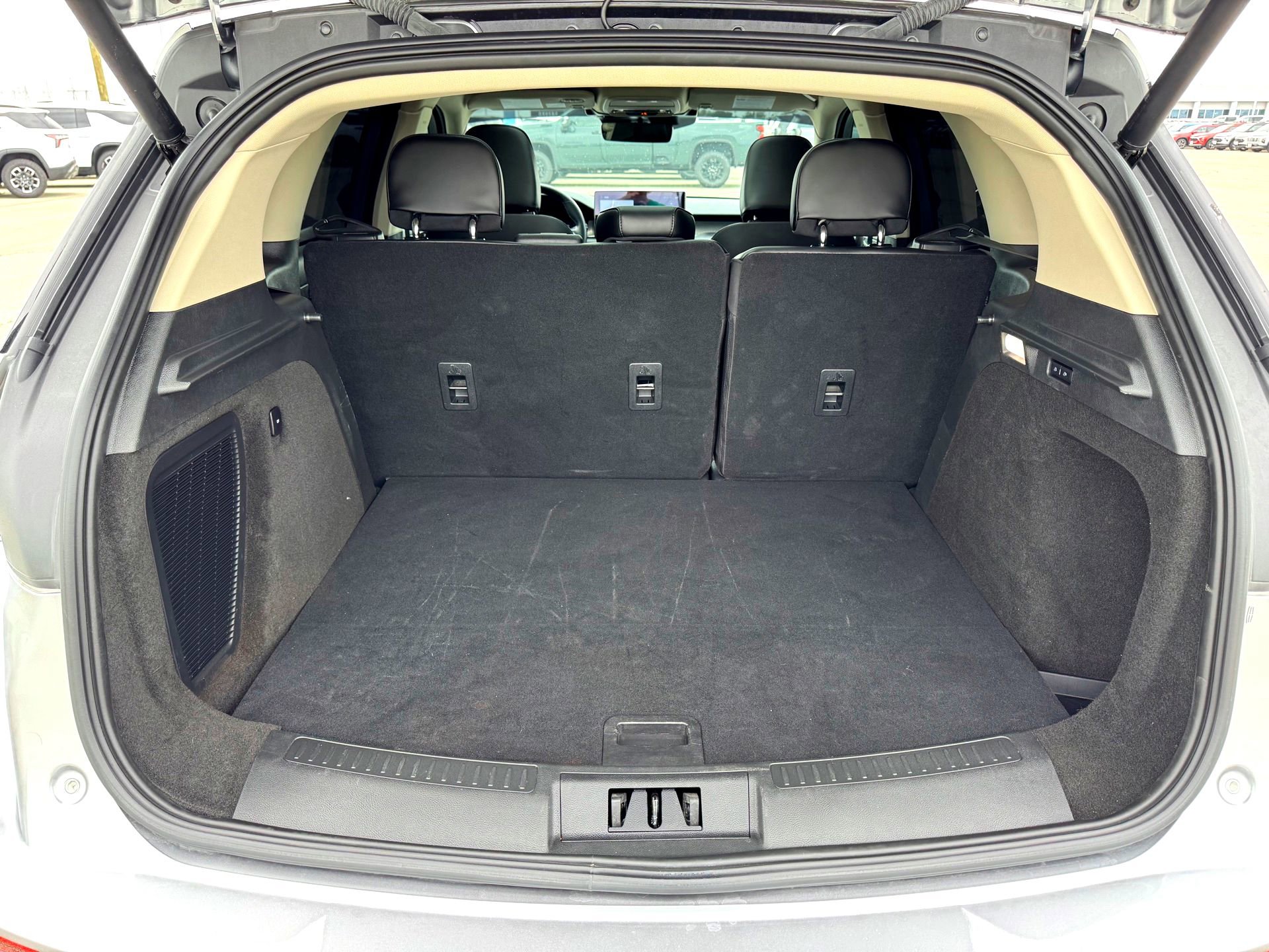 Used 2024 Lincoln Corsair FWD w/ Equipment Group 101A image 8