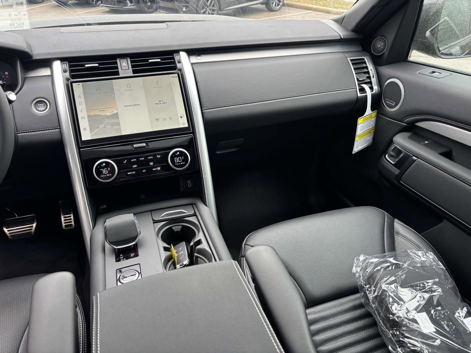 New 2026 Land Rover Discovery Dynamic SE AWD/4WD image 26