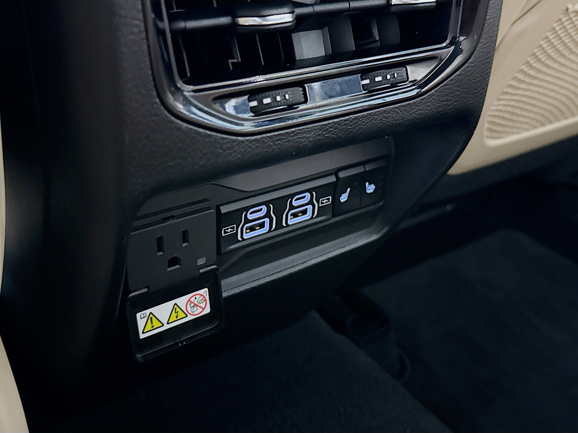 Used 2024 Jeep Grand Cherokee Limited image 30