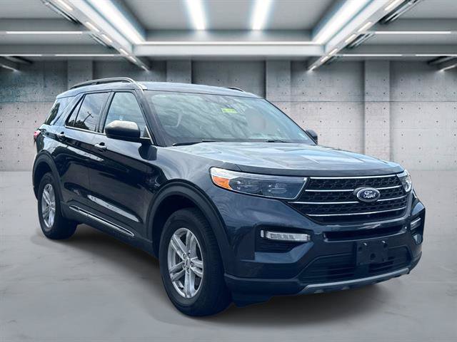 Used 2023 Ford Explorer XLT w/ Equipment Group 202A AWD/4WD image 3
