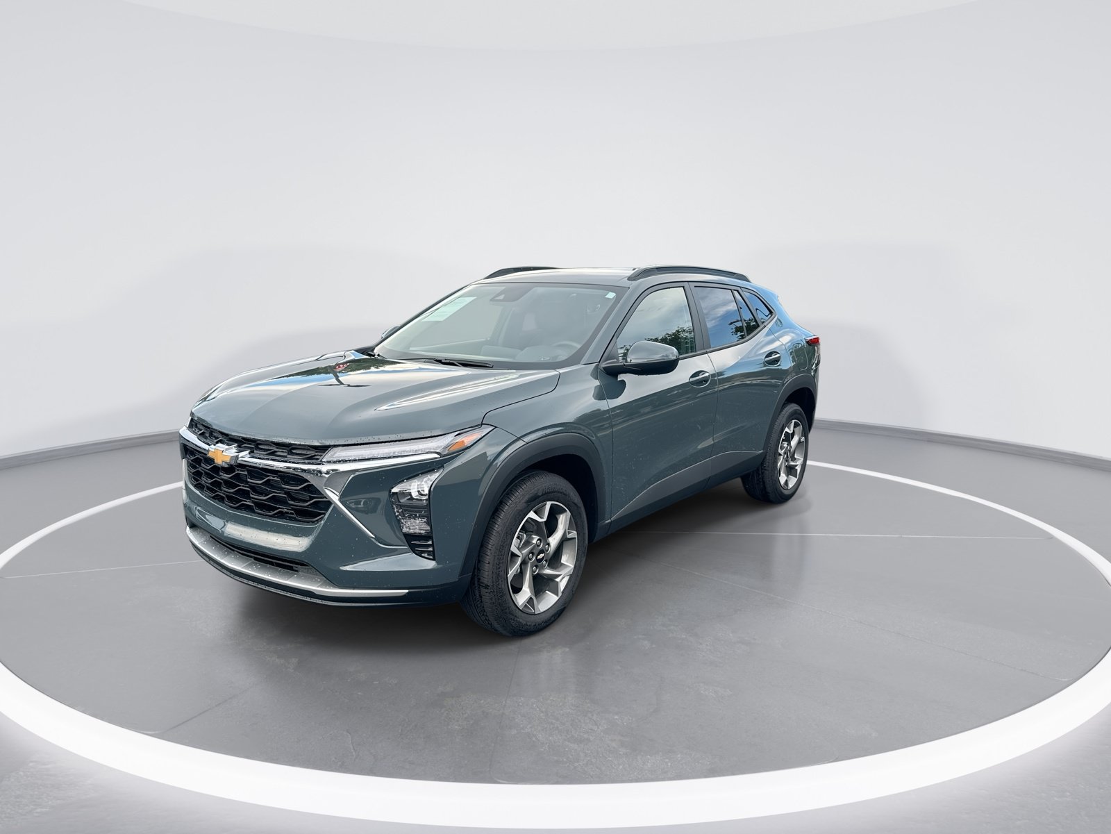 Used 2025 Chevrolet Trax LT w/ Driver Confidence Package FWD image 5