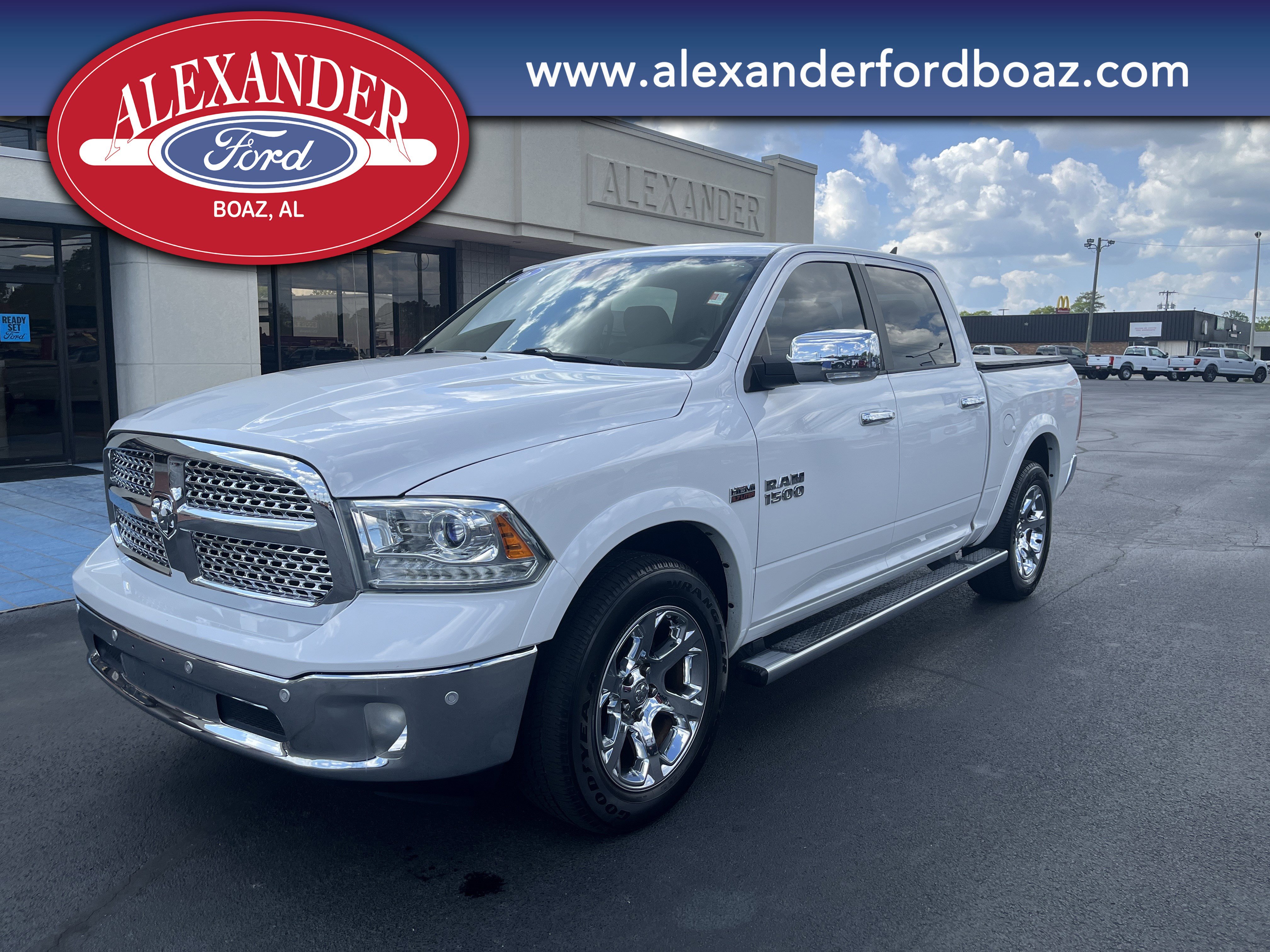 Used 2016 RAM 1500 Laramie w/ Convenience Group image 1