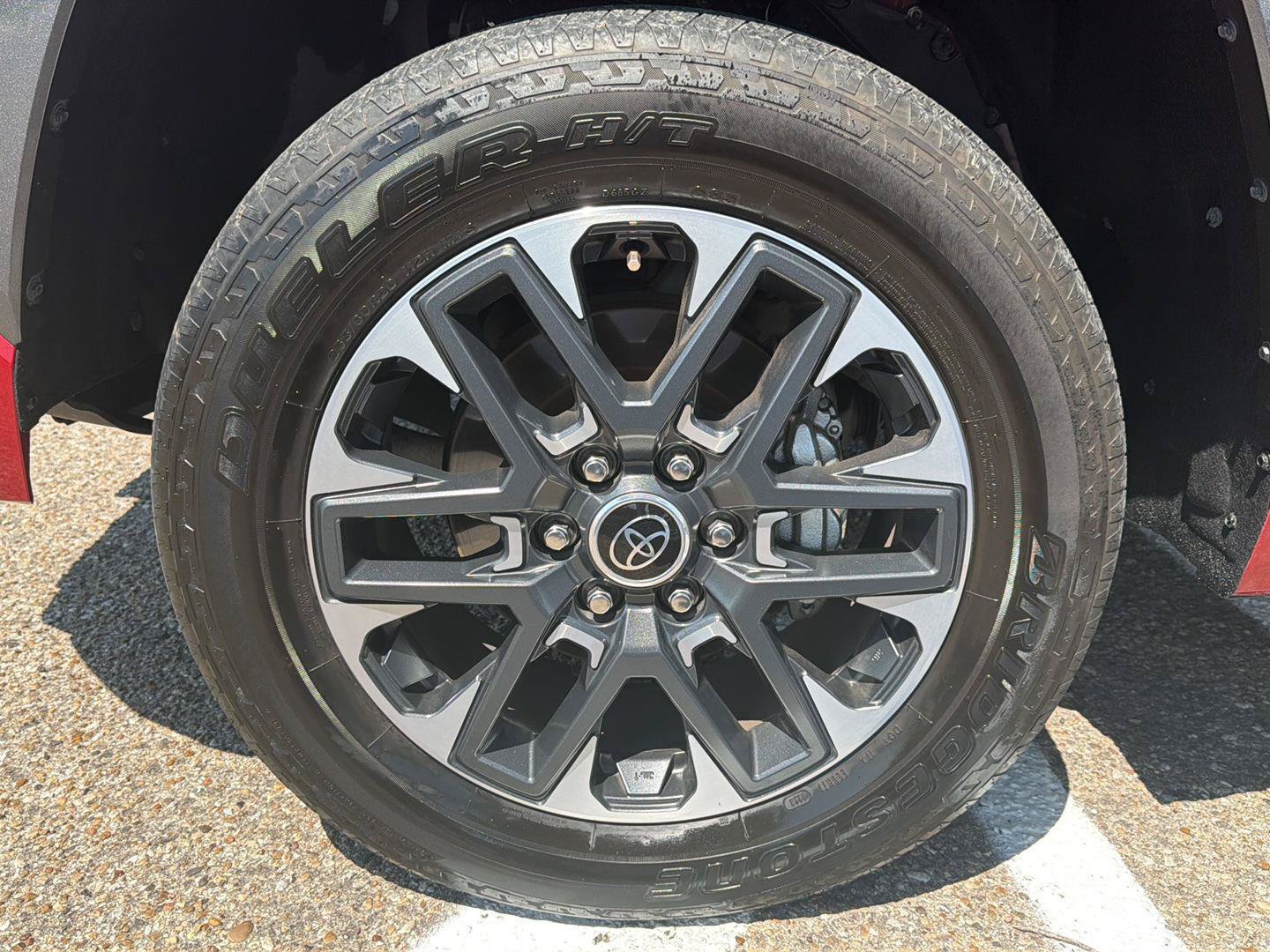 Used 2024 Toyota Tundra Limited AWD/4WD image 8