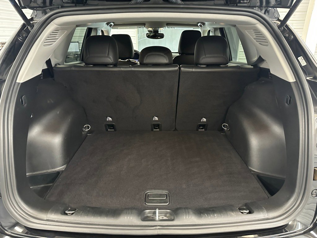 Used 2022 Jeep Compass Limited image 22