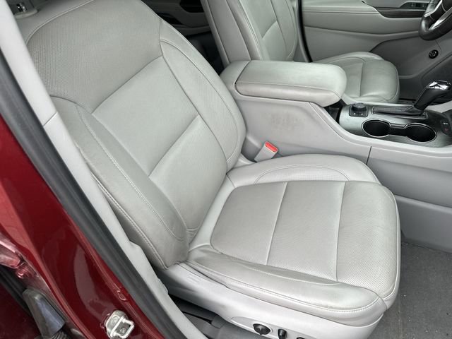 Used 2018 GMC Acadia SLT FWD image 28