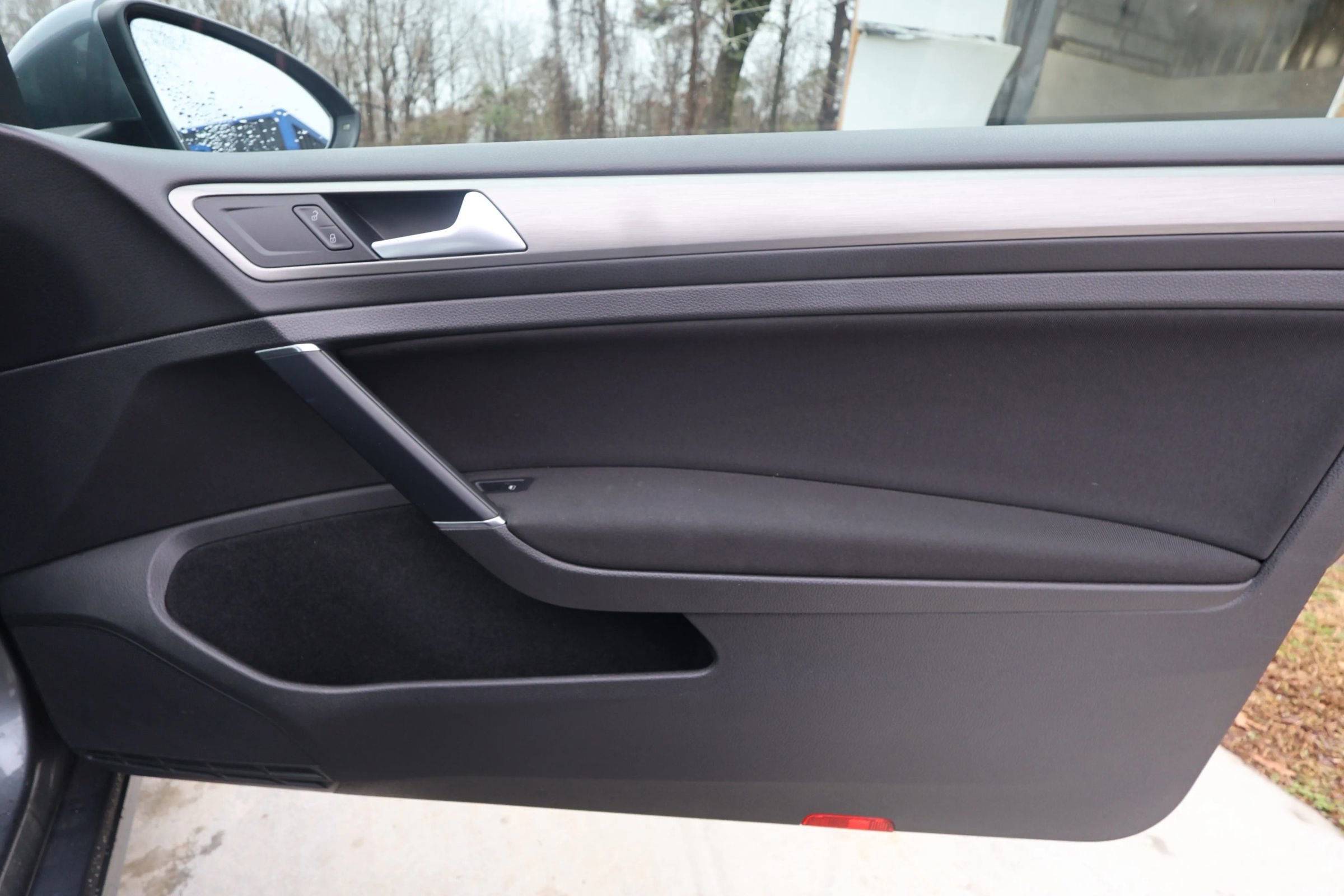 Used 2015 Volkswagen Golf Launch Edition image 30