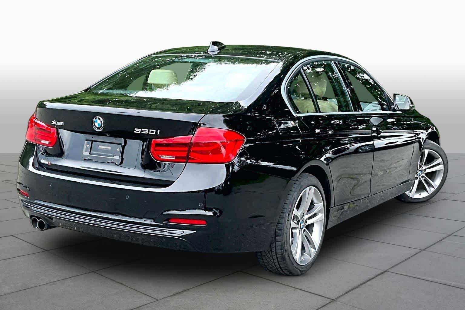 Used 2018 BMW 330i xDrive Sedan AWD/4WD image 13