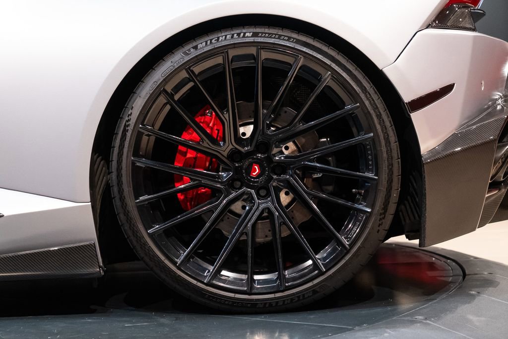 Used 2017 Lamborghini Huracan LP 580-2 image 13