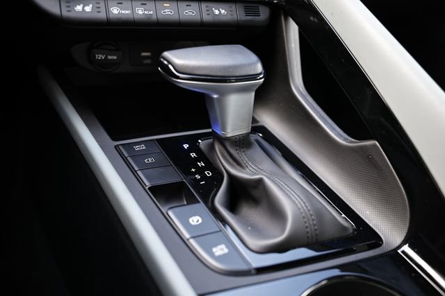 Certified 2025 Hyundai Elantra Limited FWD image 35