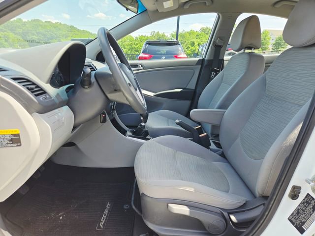 Used 2015 Hyundai Accent GLS FWD image 12
