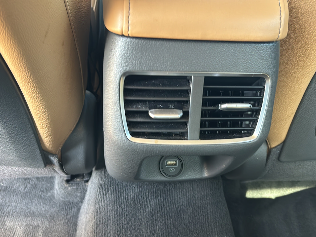 Used 2023 Hyundai Sonata Limited w/ Cargo Package FWD image 15