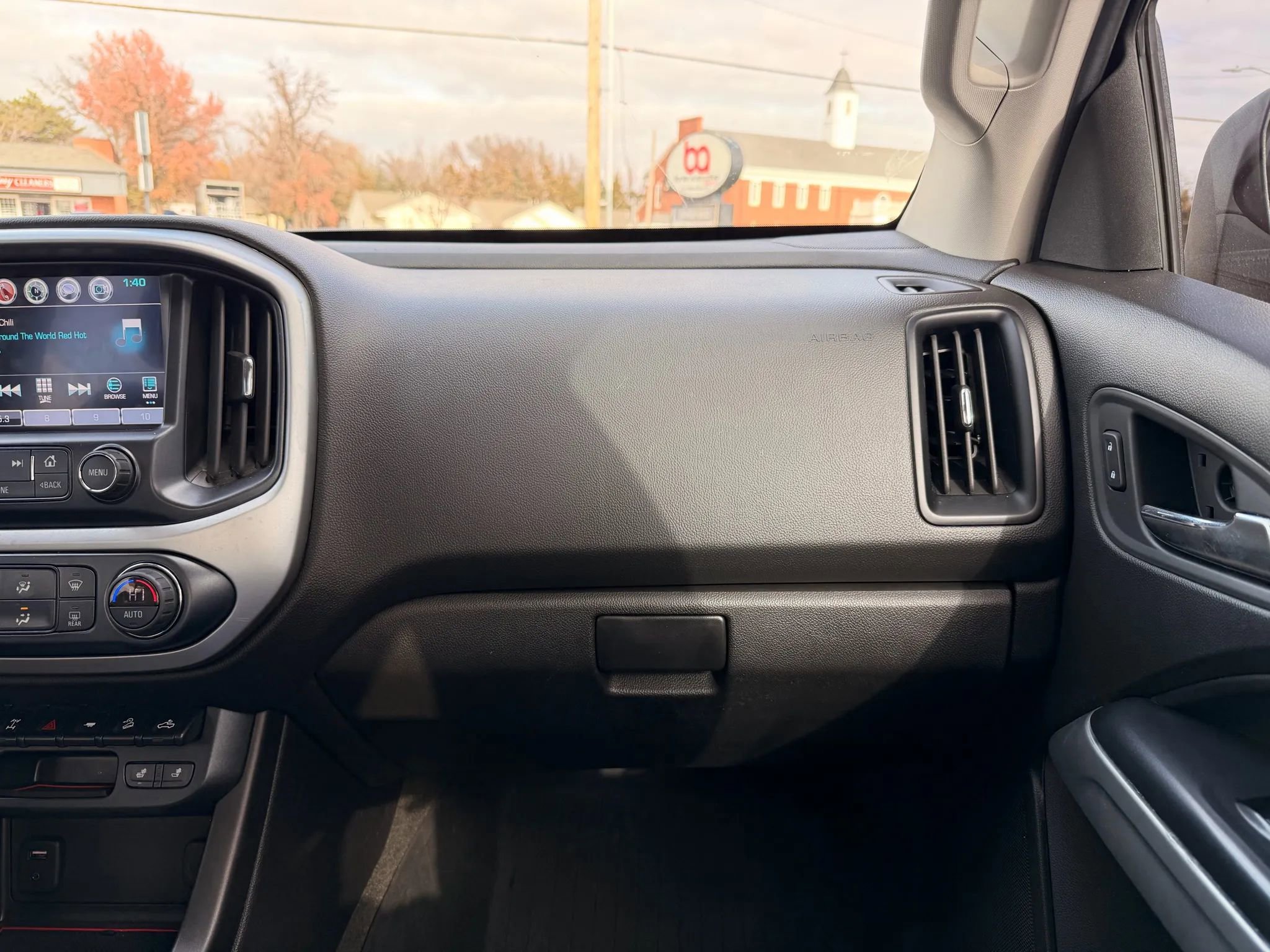 Used 2018 Chevrolet Colorado ZR2 image 33