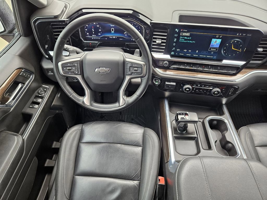 Used 2024 Chevrolet Silverado 1500 LT Trail Boss w/ Convenience Package II AWD/4WD image 33