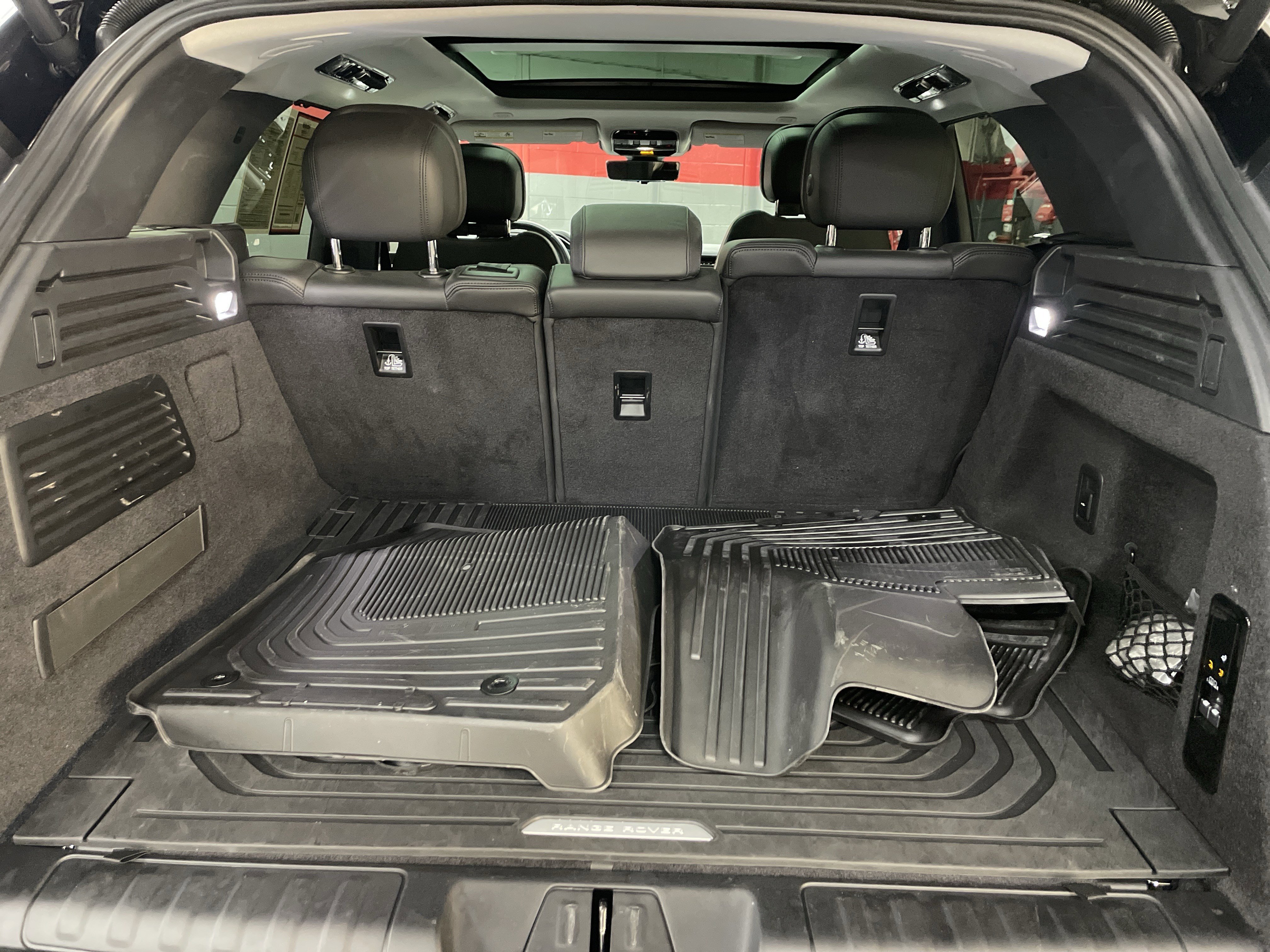 Used 2024 Land Rover Range Rover Sport Dynamic SE image 34