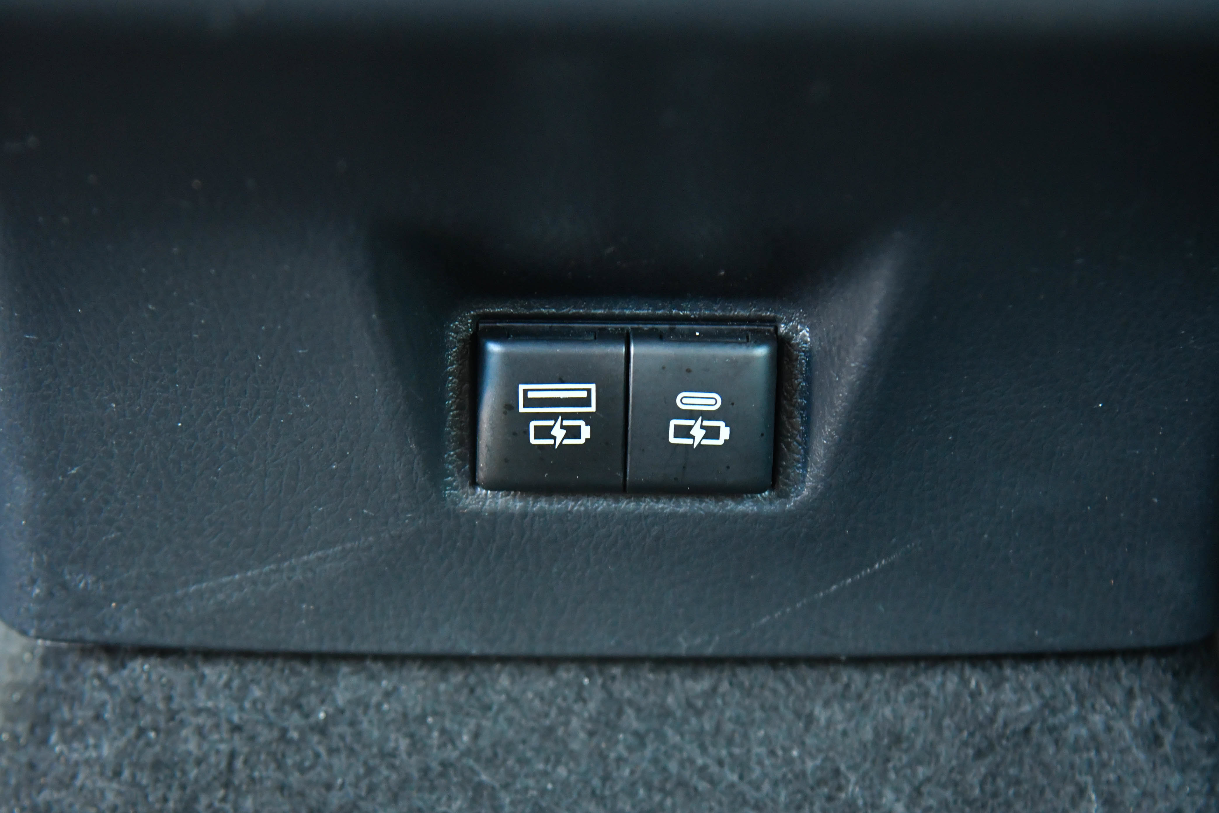 Used 2025 Toyota Camry LE FWD image 40