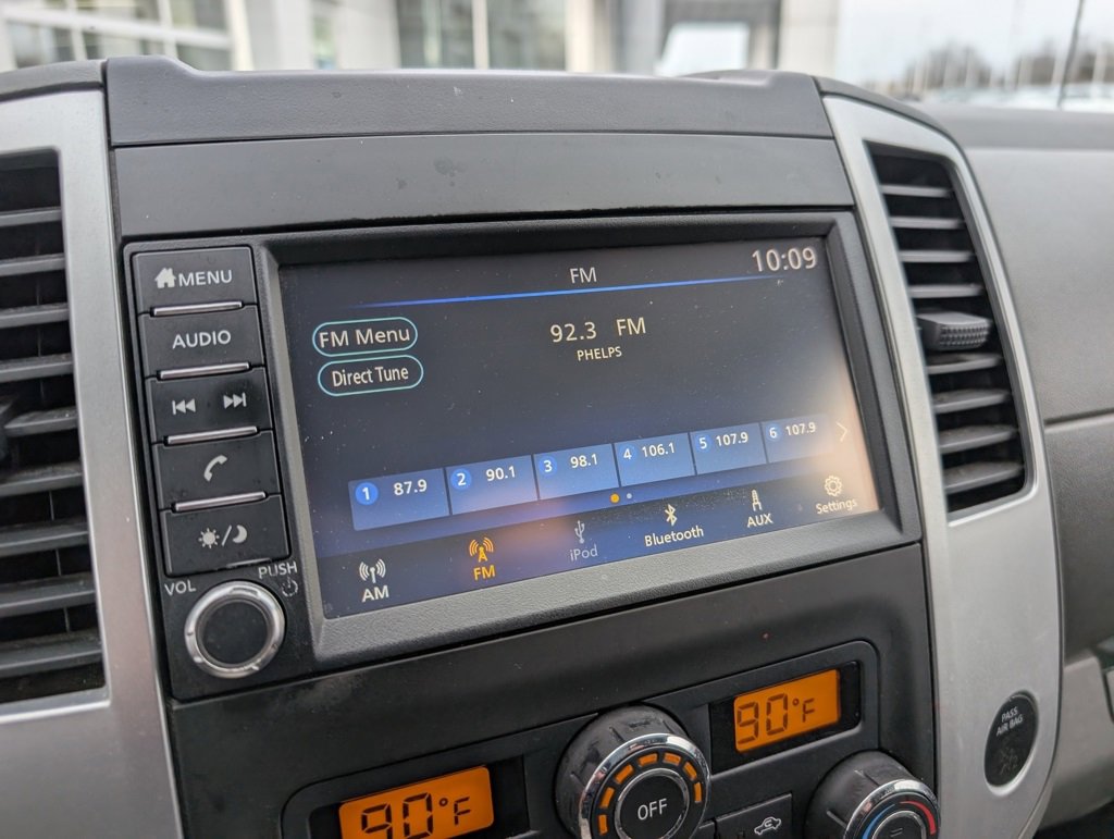 Used 2021 Nissan Frontier SV w/ Midnight Edition Floor Mats image 24