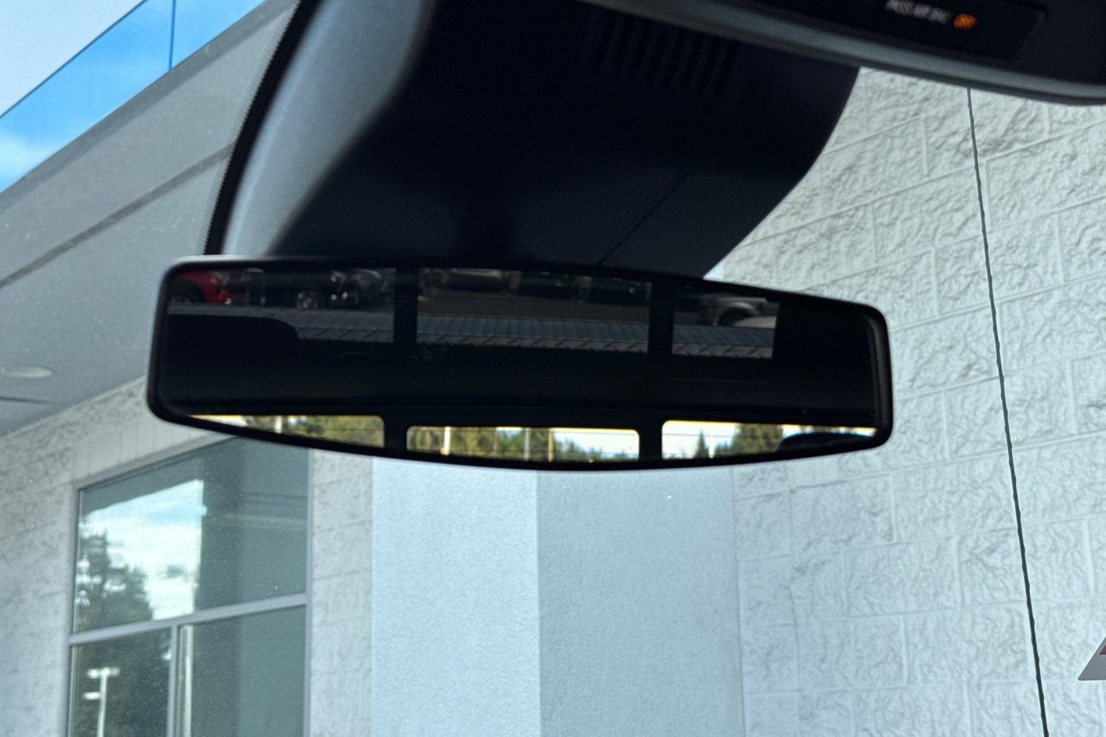 Used 2024 Chevrolet Silverado 1500 LT image 25