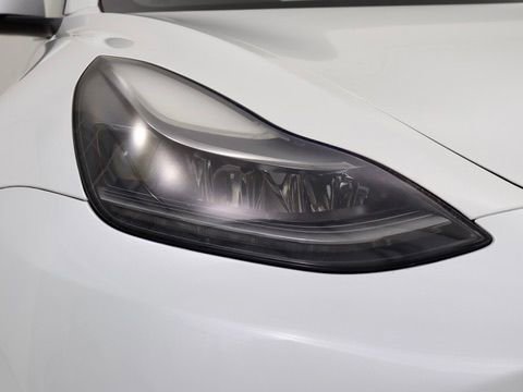 Used 2023 Tesla Model 3 Standard Range image 10