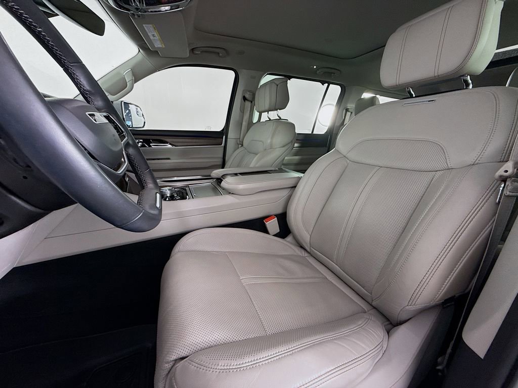 Used 2022 Jeep Grand Wagoneer Series I image 5