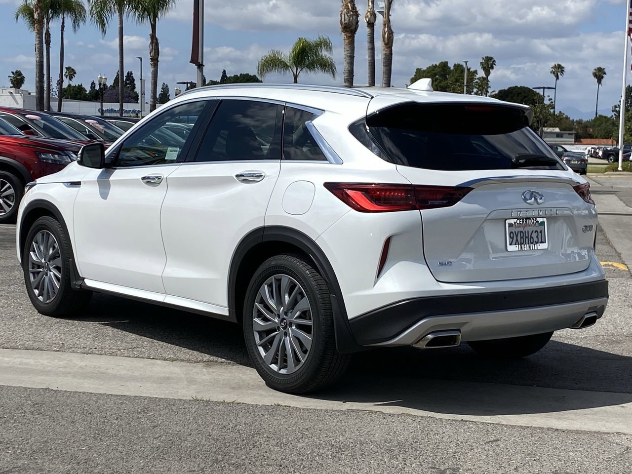 Certified 2025 INFINITI QX50 Luxe AWD/4WD image 4