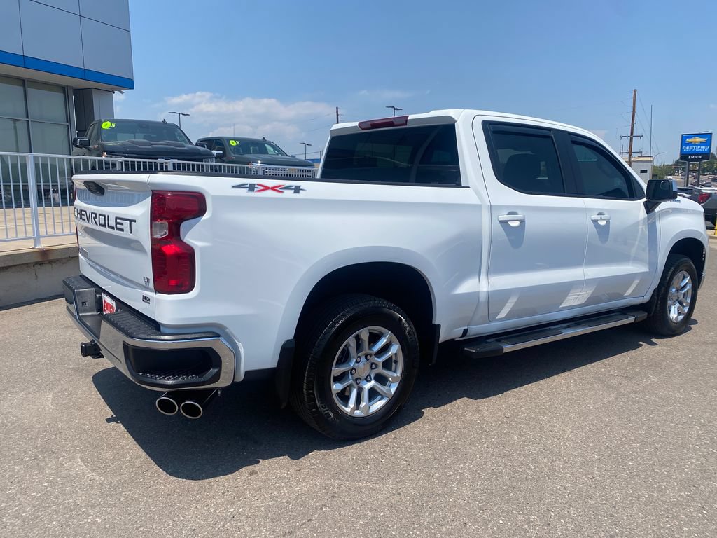 Used 2025 Chevrolet Silverado 1500 LT AWD/4WD image 5