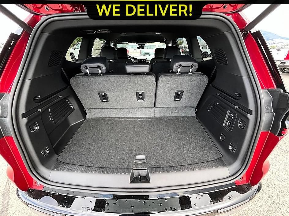 New 2026 GMC Acadia Denali w/ Super Cruise Package AWD/4WD image 17