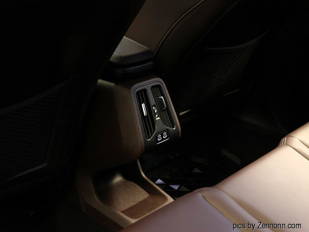 Certified 2023 BMW X1 xDrive28i w/ Convenience Package image 14