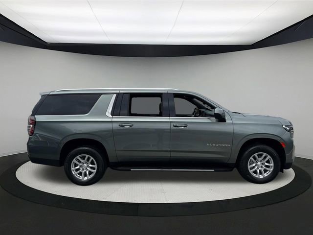 Used 2023 Chevrolet Suburban LT image 5