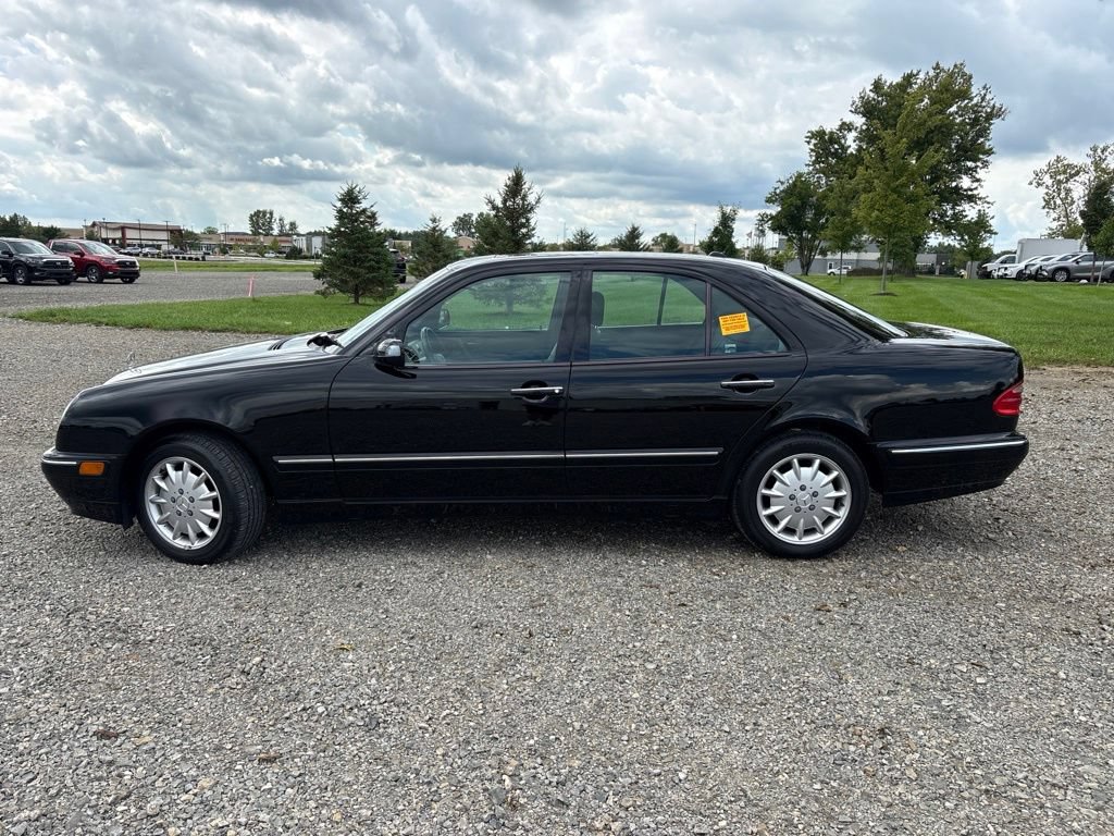 Used 2002 Mercedes-Benz E 320 4MATIC Sedan image 9