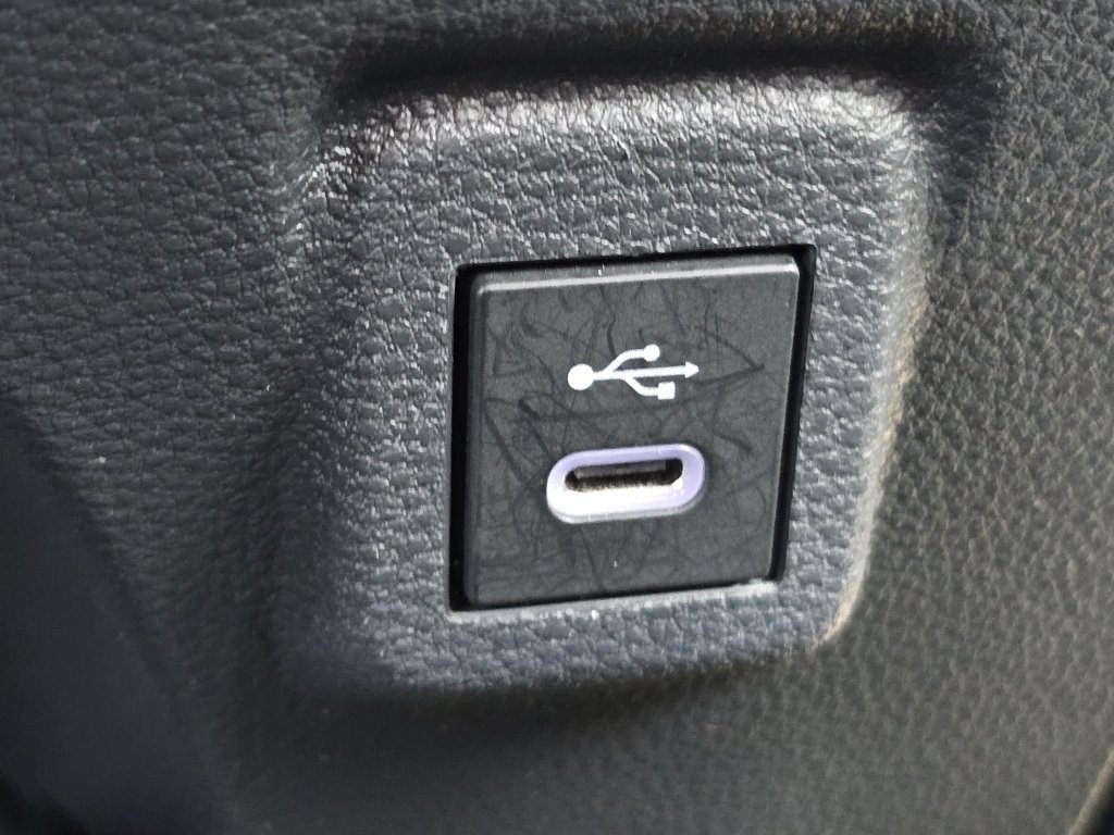 Used 2024 Toyota Corolla LE FWD image 8